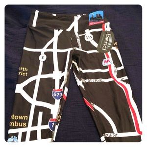 NWT Bend Columbus Cap City 1/2 Marathon Map Capris